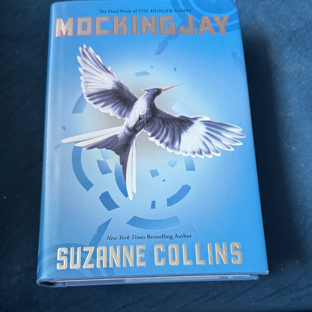 Mocking jay by Suzanna Collin’s book